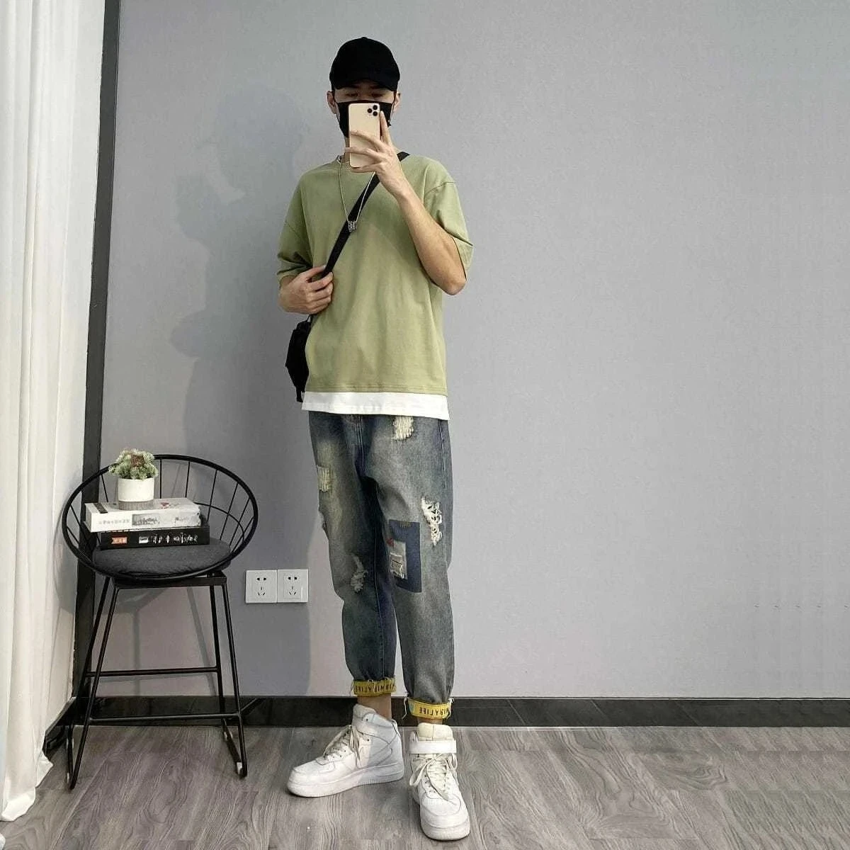 

Men's Summer Casual Stylish Lightweight T-Shirt Jeans Set Korean Trendy Outfit for Teens Students​