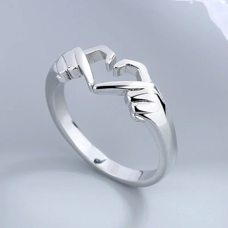Простое и модное кольцо в форме сердца для женской повседневной носки, аксессуары, ювелирные изделия в металлическом стиле, дизайн рук, подарок