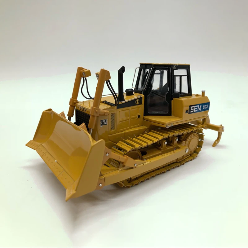 

Diecast Alloy 1:35 Scale SEM822 Engineering Bulldozer Cars Model Adult Classics Collection Toys Souvenir Gifts Static Display