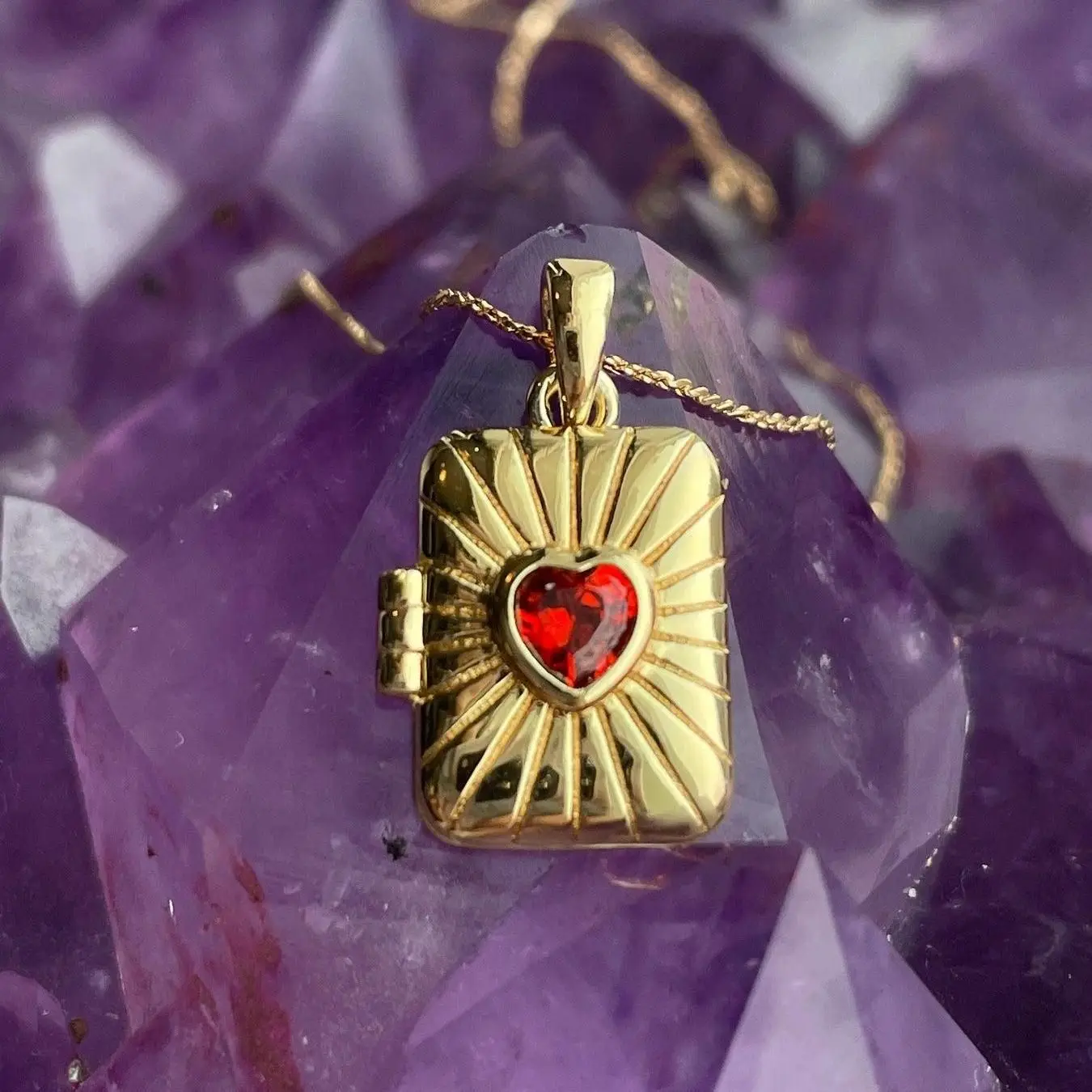 Vintage Red Heart Zircon Opening Photo Frame Locket Pendant Necklace Gold Plated Choker Chain Necklace Elegant Couple Jewelry