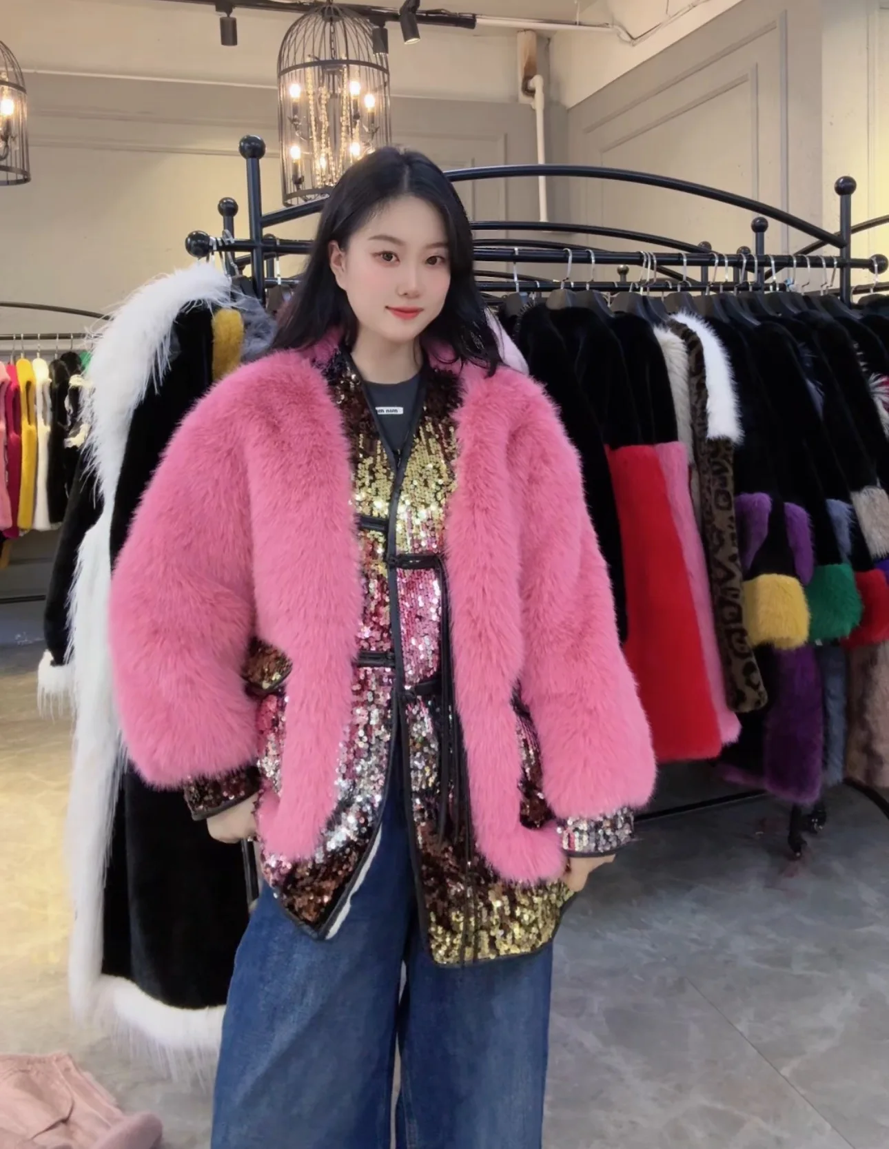 2025 New Shiny Sequin Heavy Craft Faux Fur Coat for Women Thickened Jacket Fashionable and Elegant Winter Coat for Women