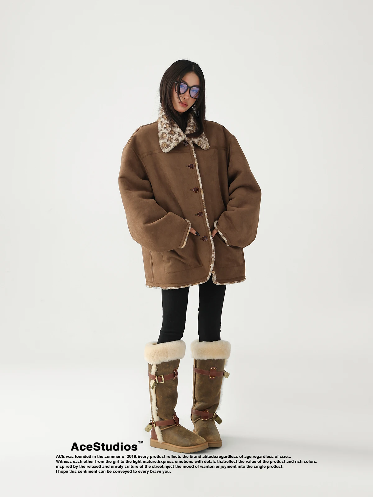 AceStudios Giacca in Pelle Scamosciata con Stampa Leopardata e Dettagli Colorati in Stile Retrò Americano, Cappotto in Pelliccia d'Agnello, Cappotto Lungo Imbottito