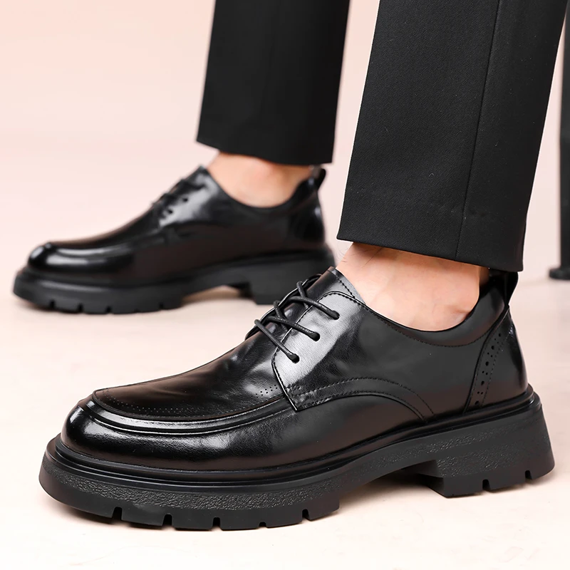 أحذية رجالية من الجلد الأسود مريحة للرجال على الطراز الكلاسيكي مناسبة لمكتب الأعمال أحذية كاجوال للبالغين بسيطة ومتعددة الاستخدامات