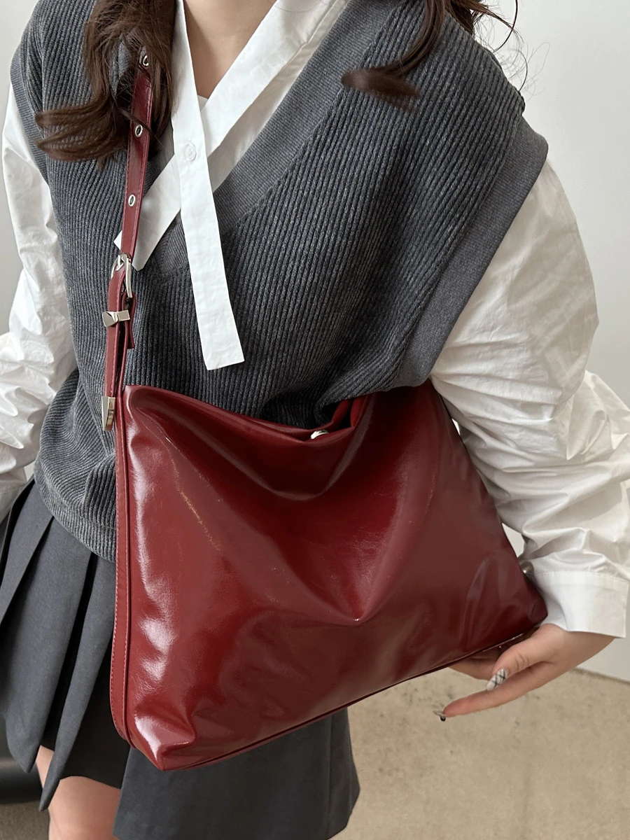 

Модная большая сумка-мешок Capaci, женская сумка подмышки, простой дизайн, весенняя сумка из мягкой искусственной кожи, дорожная сумка