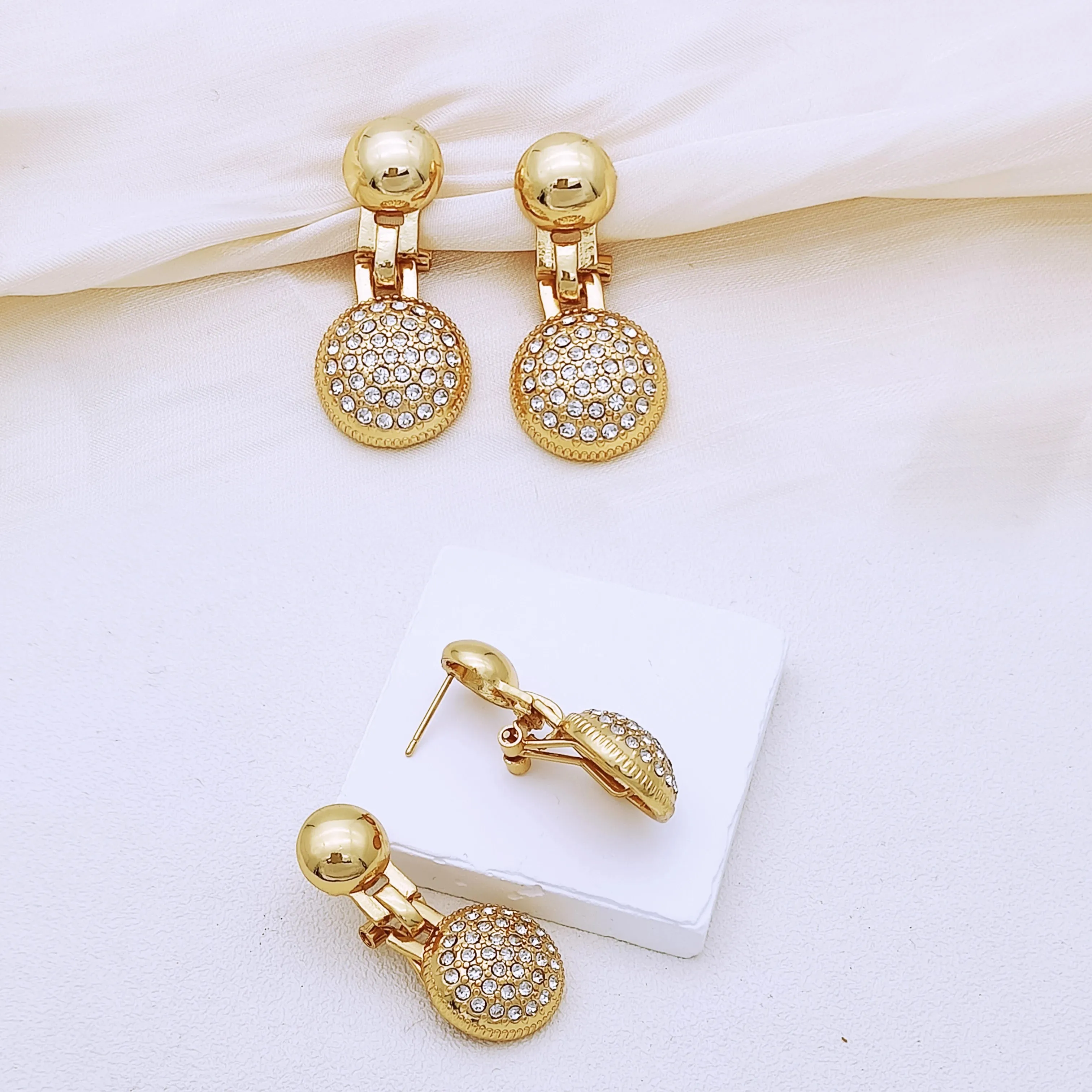 Classic Design Round Women Necklace Set Earrings Bracelet And Ring High Quality 18K Gold Plated Jewelry Set Wedding Party Gift