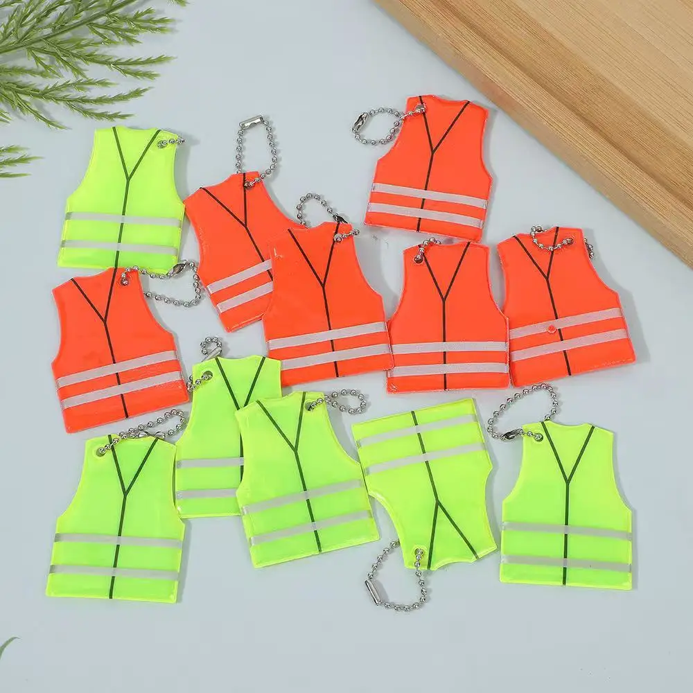 

Reflective vest keychain PVC student backpack pendant, night safety warning sign, cycling reflective pendant