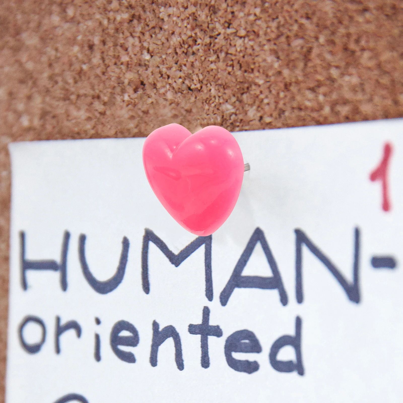 Chinchetas de corazón de 100 Uds., chinchetas en forma de corazón para tablero de corcho, tachuelas colgantes de imagen rosa, boletín de decoración del Día de San Valentín