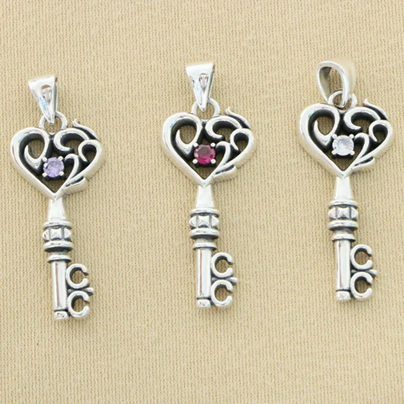 Korean version of trendy 925 sterling silver heart-shaped key pendant necklace, vintage men's and women's T-shirt sweater chain,