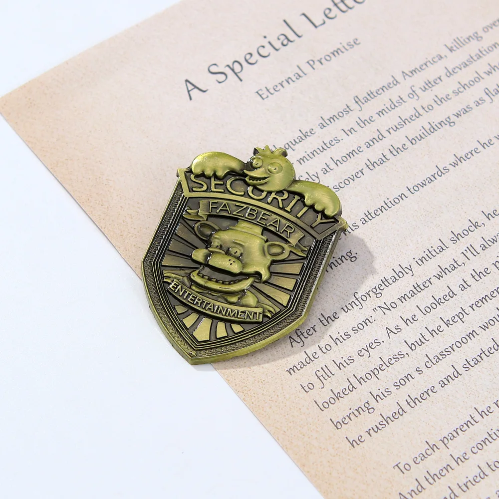 Accessoires de jeu : broche ours en peluche, pendentif de collier de Noël bouclier en bronze rétro, épingle à badge en métal