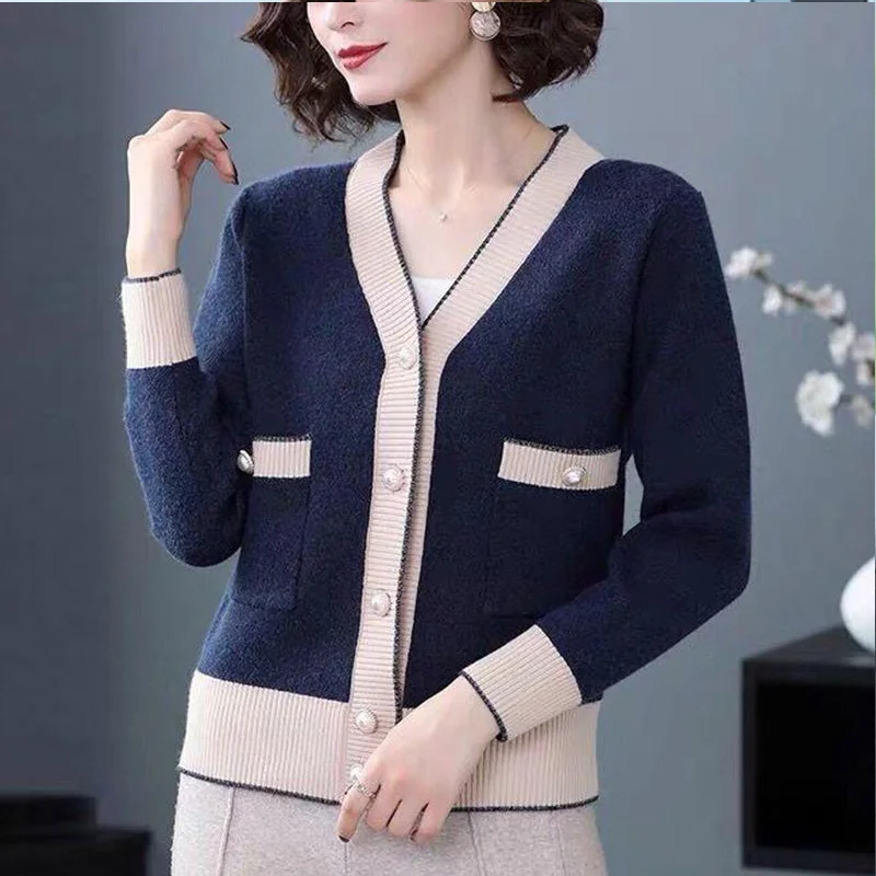 Spring Autumn Fashion Knitting Cardigan Coat Female All-match Buttons V-neck Long Sleeve Sweater 2024 New Patchwork Pocket Tops