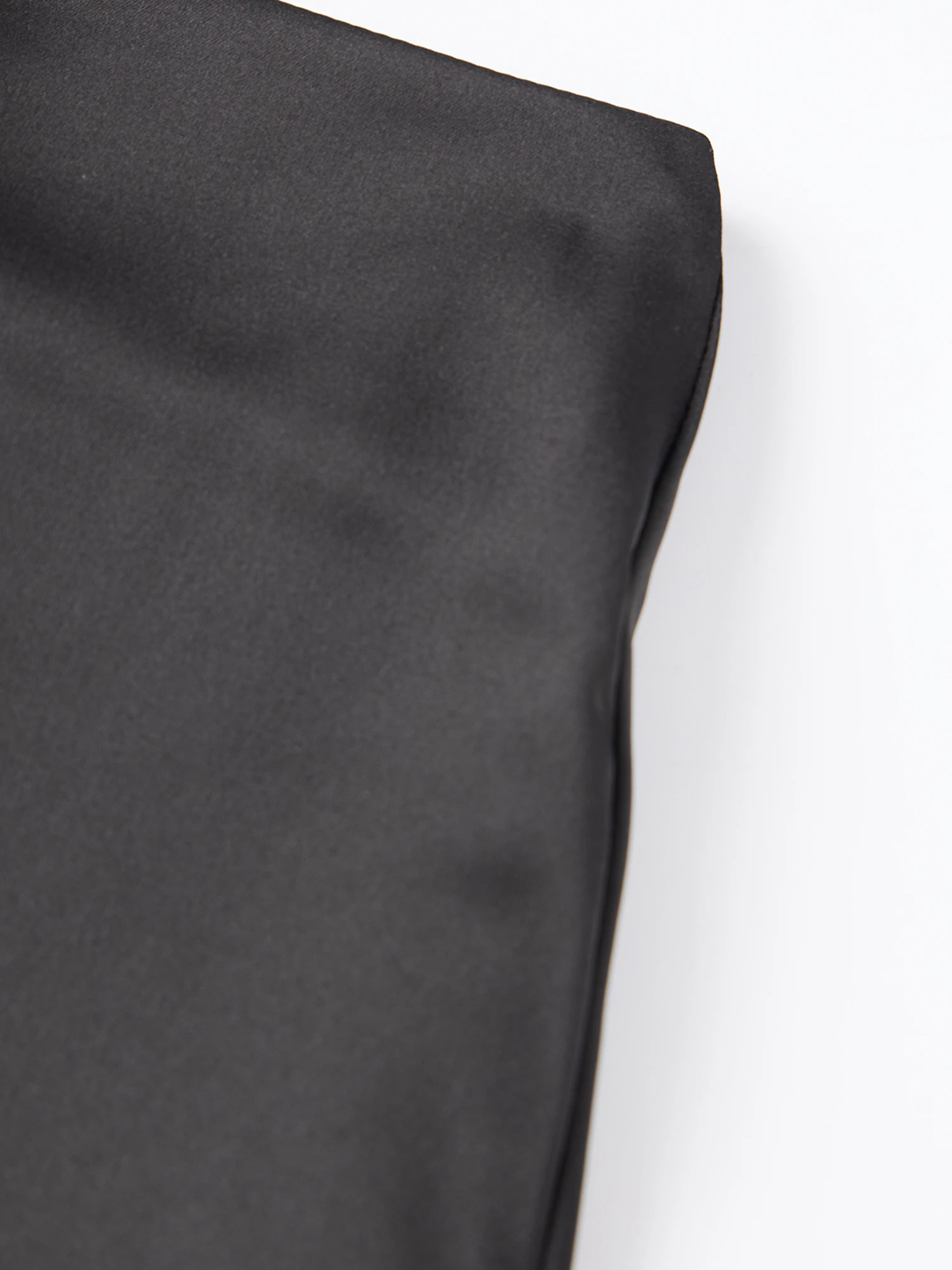 

Женское элегантное платье макси с цветочным принтом, рюшами по низу и регулируемыми тонкими бретелями для пляжных свадеб и свиданий.