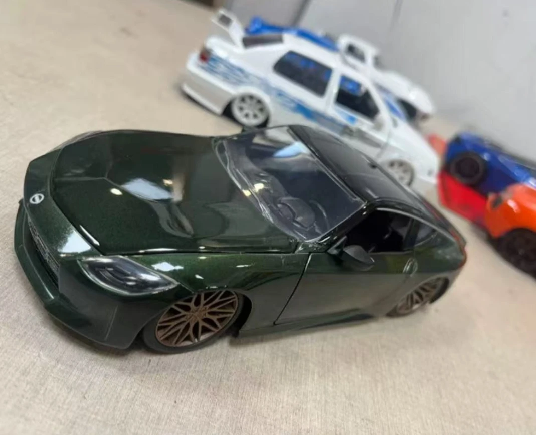 

1:24 2023 NISSAN Z High Simulation Diecast Car Metal Alloy Model Car decoration display collection gifts J343