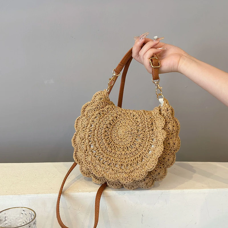 Vintage Woven Handbag New Vacation Round Summer Beach Bag Fashion Crossbody Bag Ladies Messenger Bags