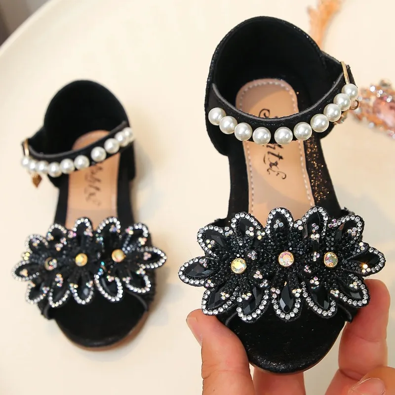 Summer Girls Butterfly Crystal Princess Flip-Flops Children Soft Sole Non-Slip Beach Shoes Kids Slip-On Sandals Everyday Casual