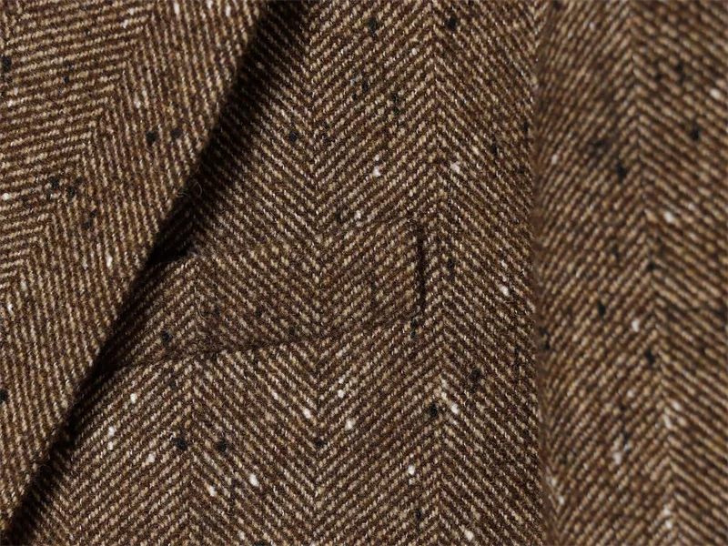 ملابس نسائية جديدة لخريف وشتاء 2025، سترة متعرجة مختلطة بسيطة وعصرية.