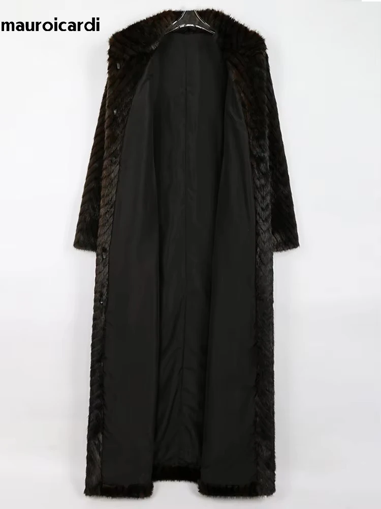 معطف شتوي من Nerazzurri طويل جدًا وسميك ودافئ ومنفوش متدرج من فرو المنك الصناعي للنساء بياقة واقفة معطف أنيق فاخر من فروي