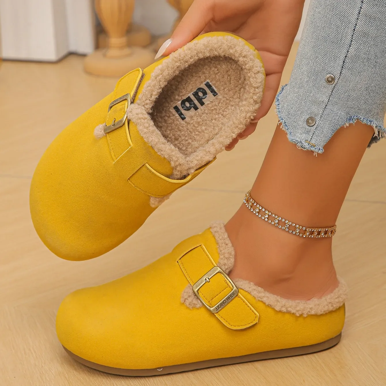Designer-Freizeitschuhe für Damen, Winter-Hausschuhe aus Plüsch, Luxus-Damenschuhe, Modische Indoor-Fell-Slipper, Elegante Flache Schuhe in Großen Größen – Detail 3