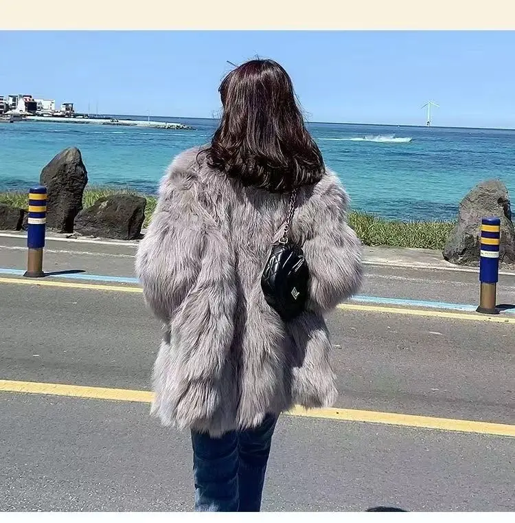 

Женские летние шубы из искусственного меха, двусторонние, с меховой подкладкой, расклешенные, с вырезами, термо, безупречные, модные