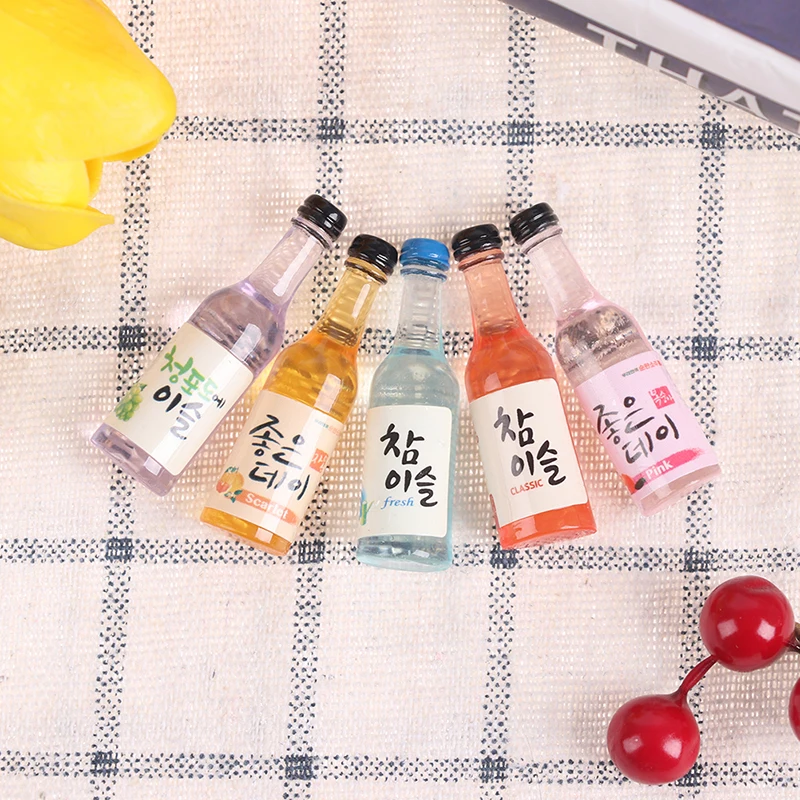 

【BS】10Pcs 1/12 Dollhouse Miniature Resin Beer Bottle Simulation Wine Bottle Model