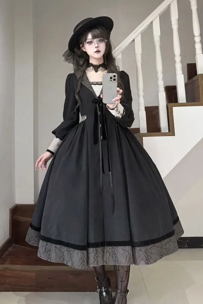 

Japan Autumn And Winter New Gothic Lolita Elegant And Chic Dark Fake Two-Piece Long-Sleeved Dress