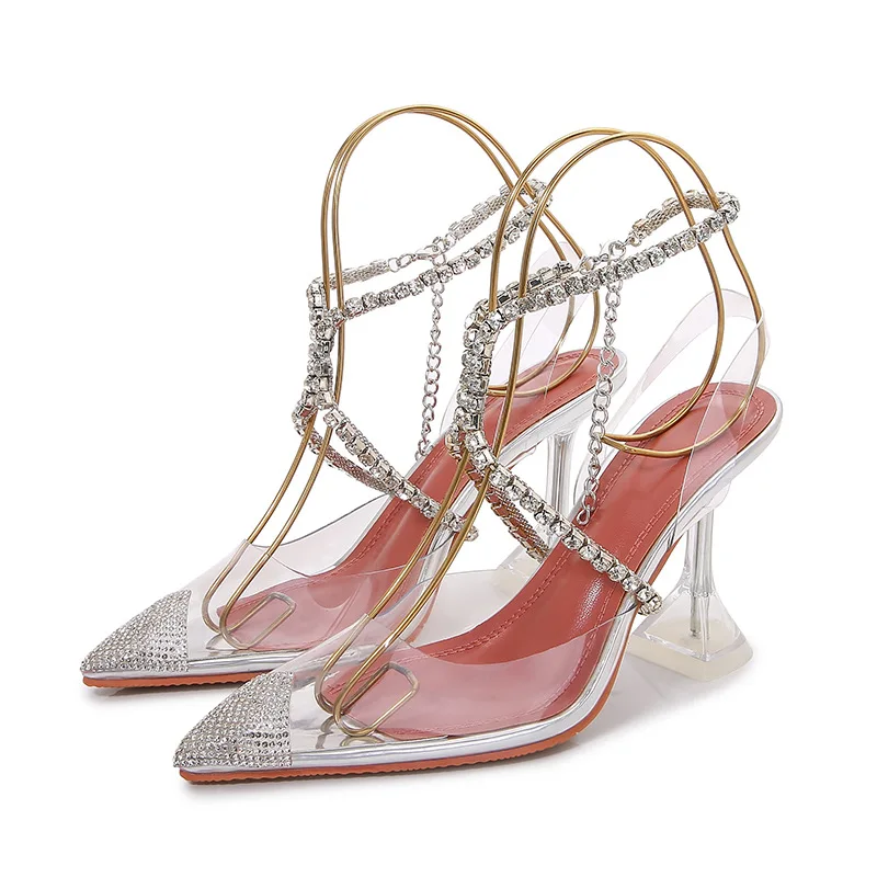 Décolleté con tacco alto in argento con punta chiusa con strass di design di lusso per le donne sandali con Slingback 2022 trasparenti per scarpe da