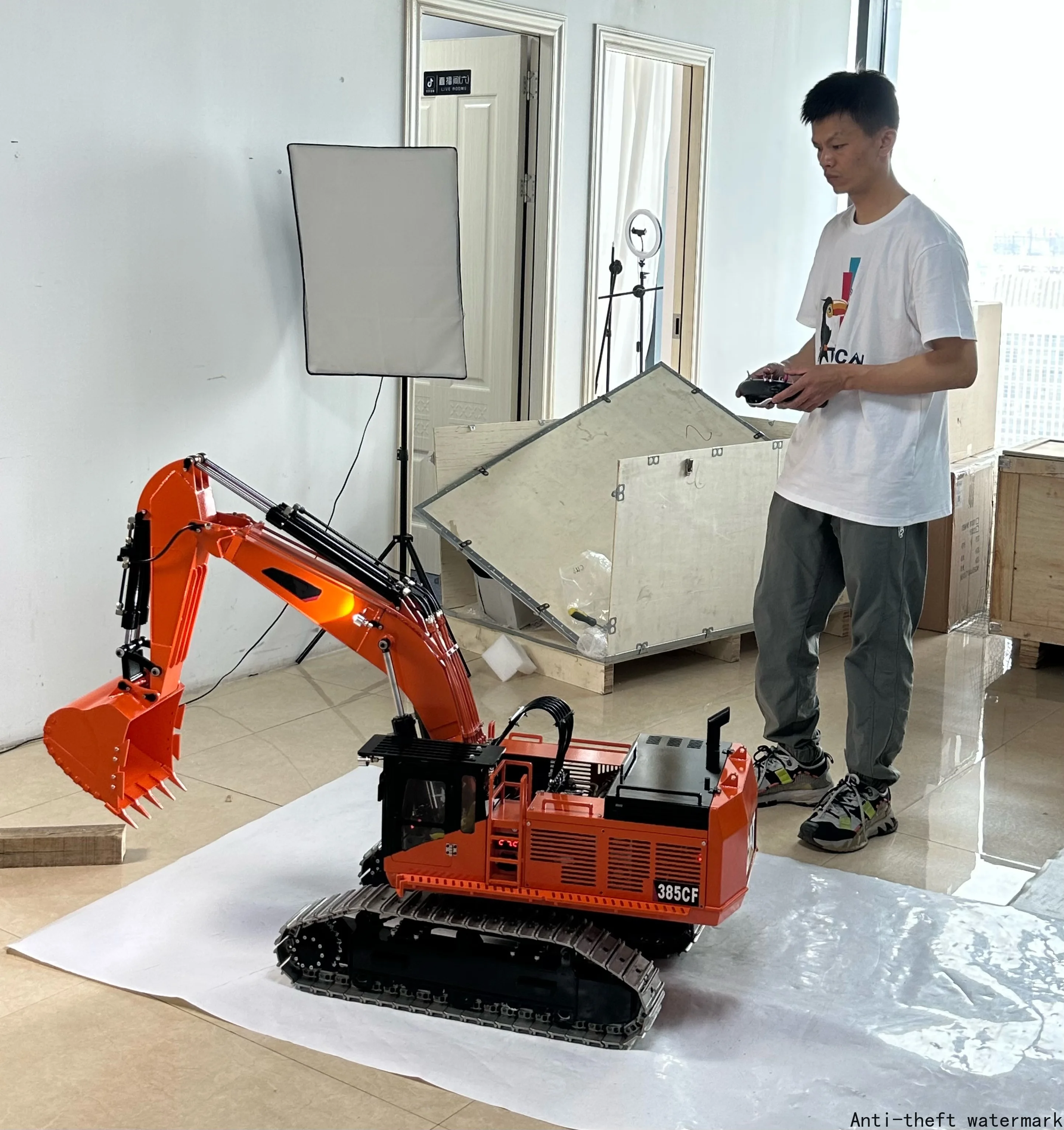 Heavy Machine RTR 385CF RC Hydraulic Excavator 1/8 Remote Control Giant Digger Construction Vehicle Light Brushless Toy Car