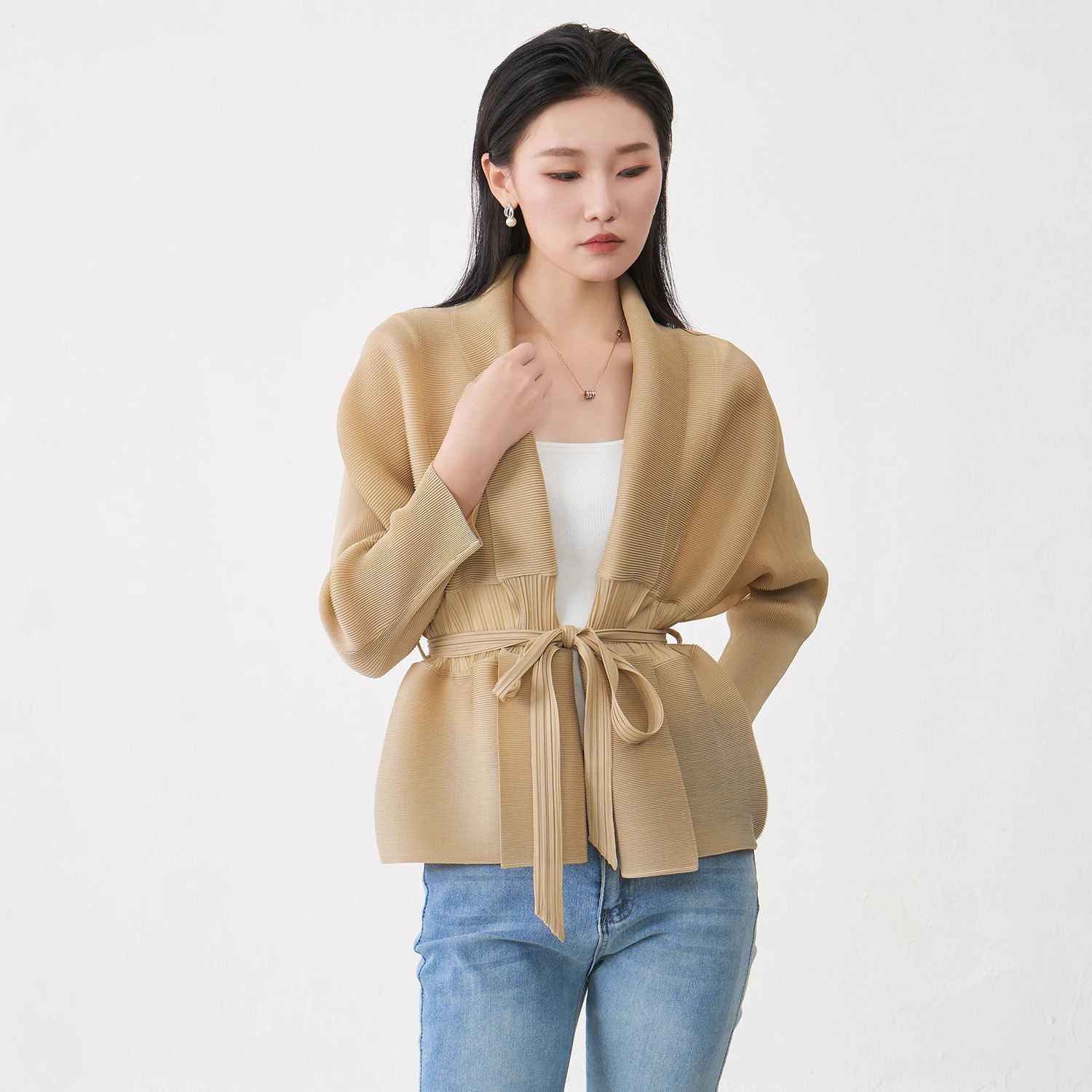 

Direct From the Factory Women's Fashion Tops Design Sense Lace Lapel Solid Color Top Miyake Pleated Coat