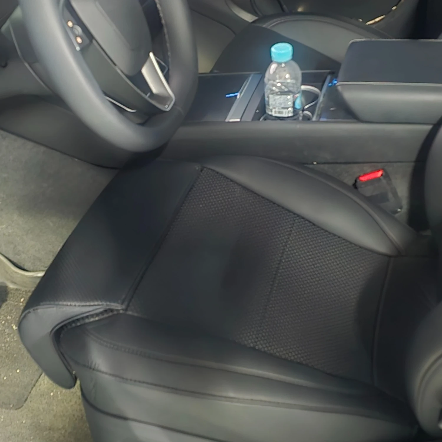 غطاء مقعد مع دعامة ساق من نوع  - مراجعة Car Seat Cushion Memory Foam وسعره