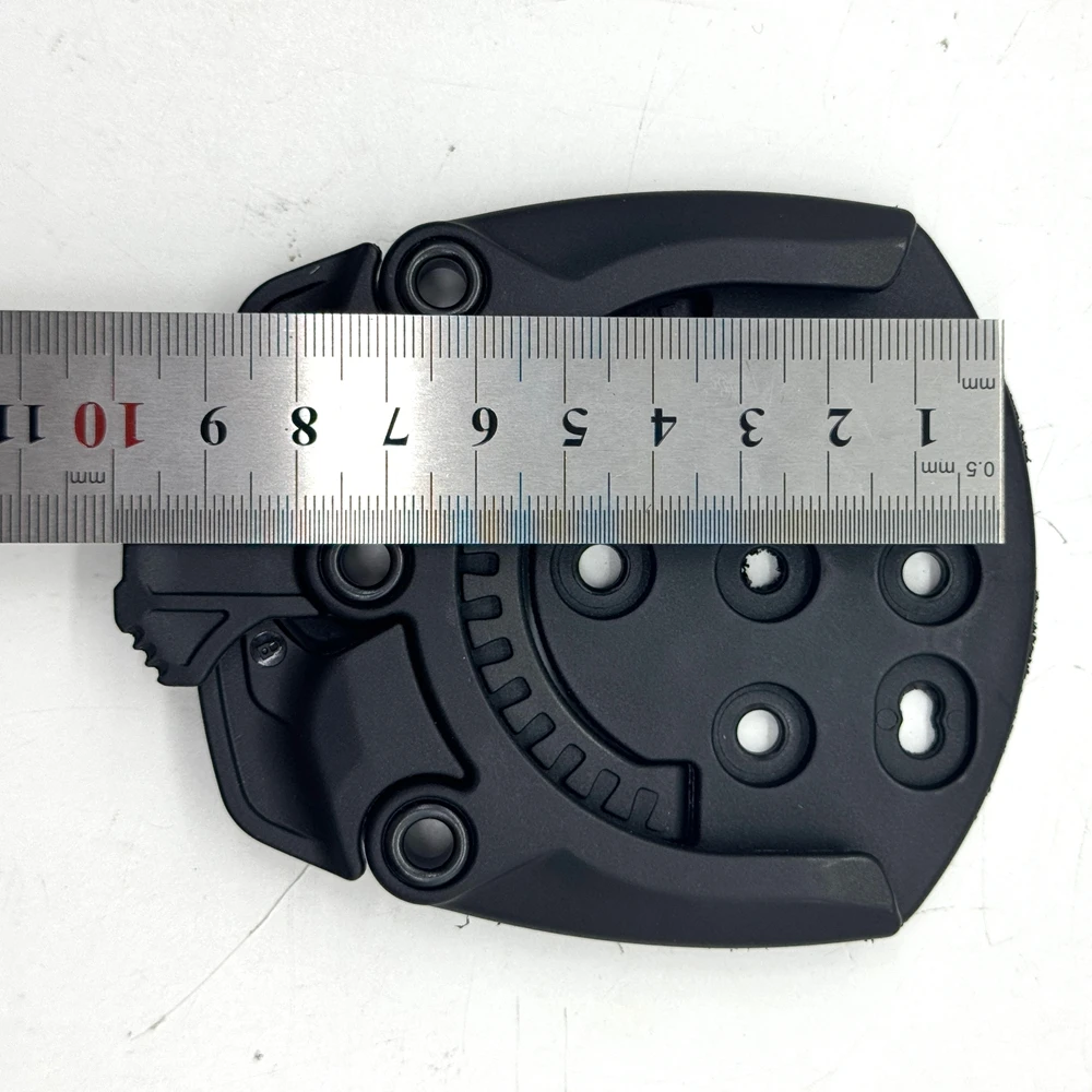 Schnellmontagesystem für Holster, Magazintaschen und taktische Ausrüstungszubehörteile – Detail 9