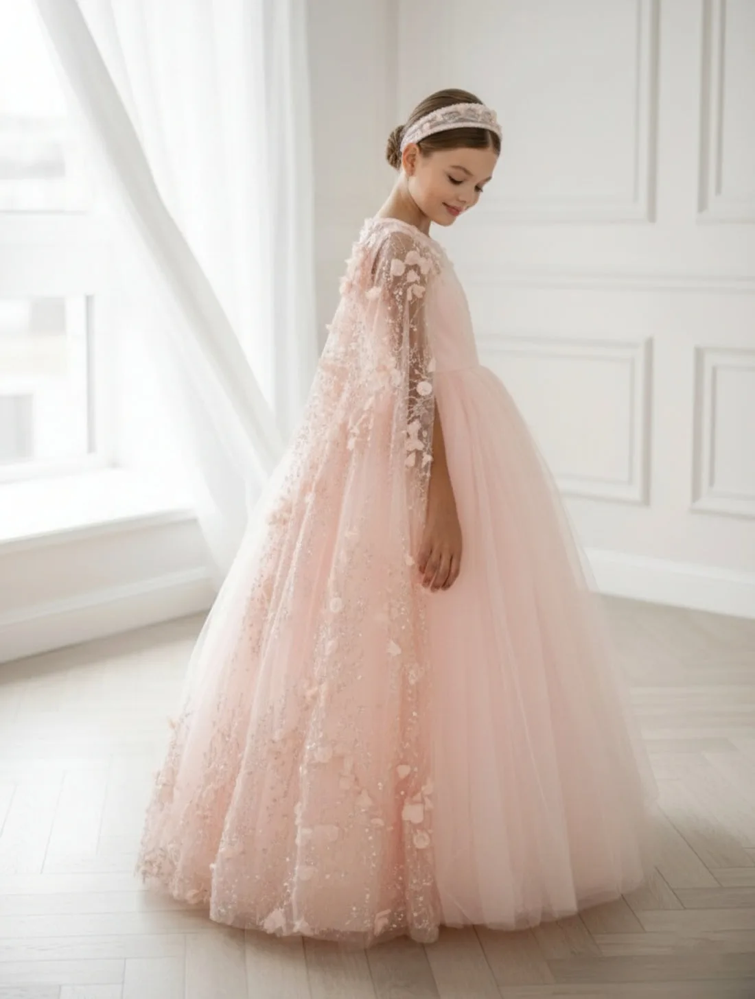 2026 Light Luxury Mesh Flower Girl Dress Three-dimensional Flower Beaded Tulle Shawl Long Princess Dress Girl First Communion