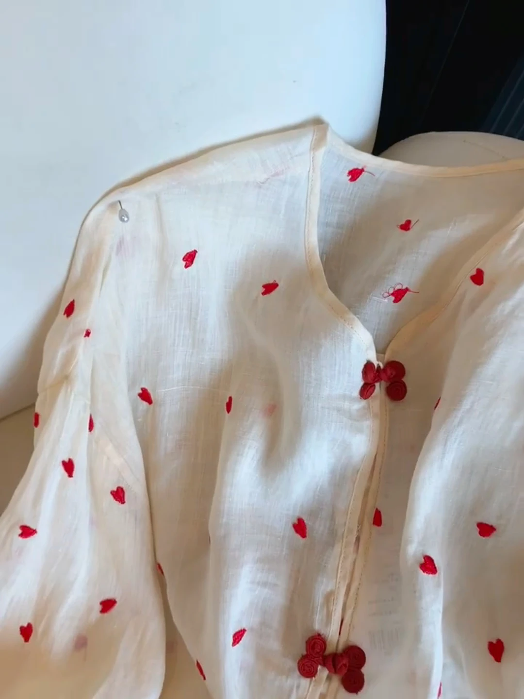 신상 중국 스타일 달콤한 하트 자수 버튼 루즈핏 슬림핏 여성용 브이넥 긴팔 캐주얼웨어