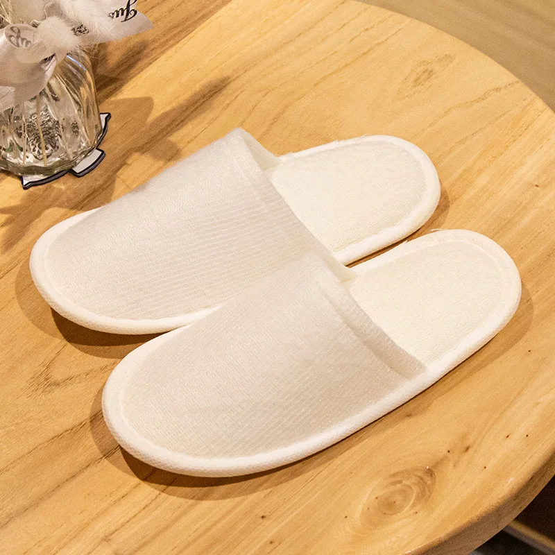 

1Pair Children Breathable Slippers Hotel Disposable Supplies Home Bathroom Cartoon Non-Slip Slippers Indoor House Shoes