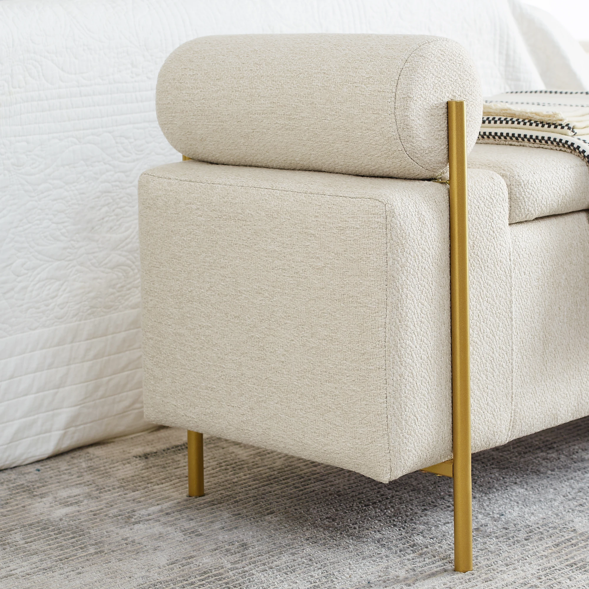 S99a3ede9c49f49f1b9d60df855ad0507A Elegant Upholstered Linen Storage Bench with Stylish Cylindrical Arms
