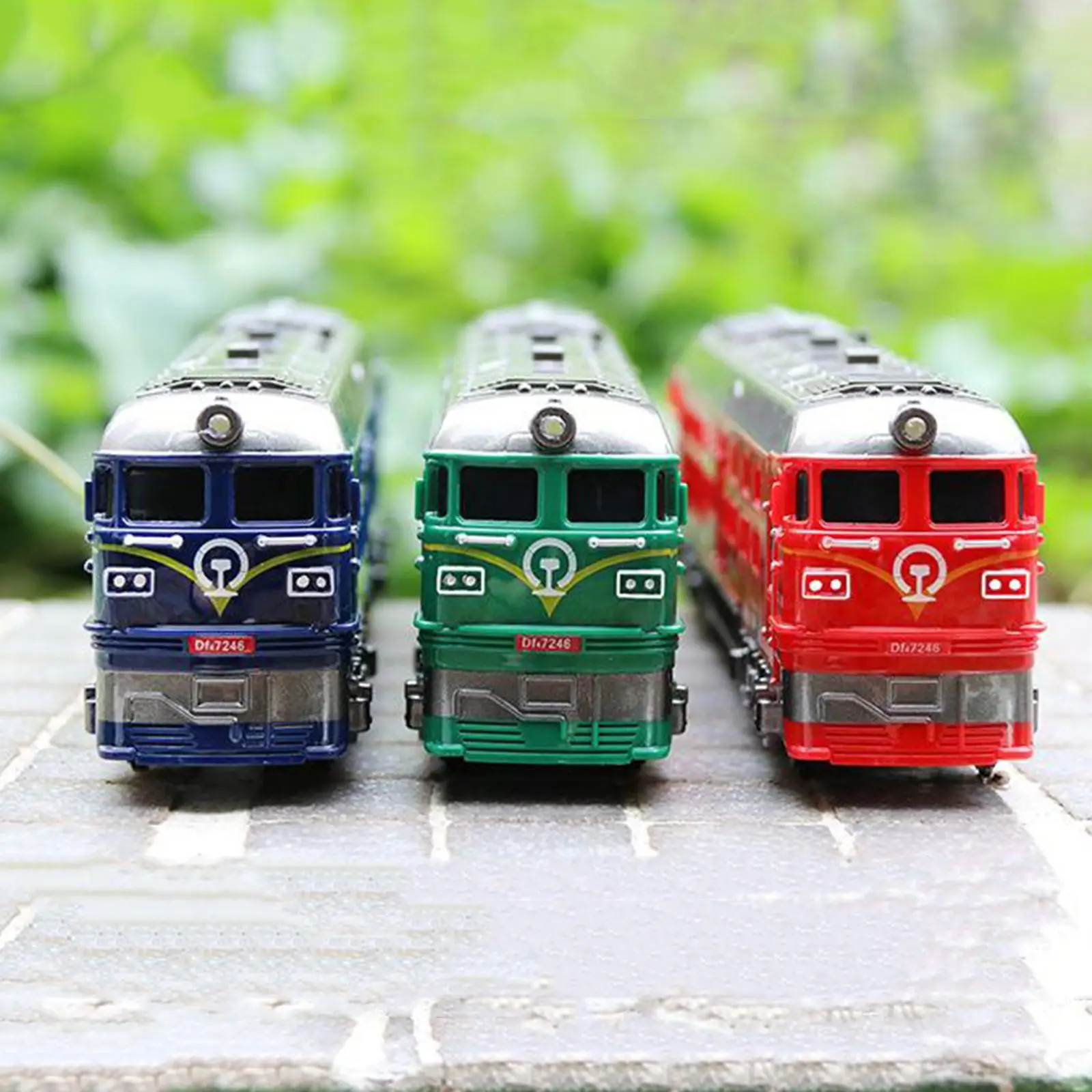 Model Railway Scenery Steam Engine Train Ho Scale Alloy Pull Back Locomotive with Light for