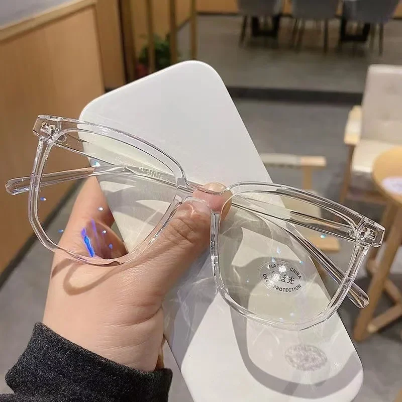 Anti-Blaulicht-Brille für Damen mit normaler Brillengestell, fertiger Retro-Brille mit flachem Lichtrahmen