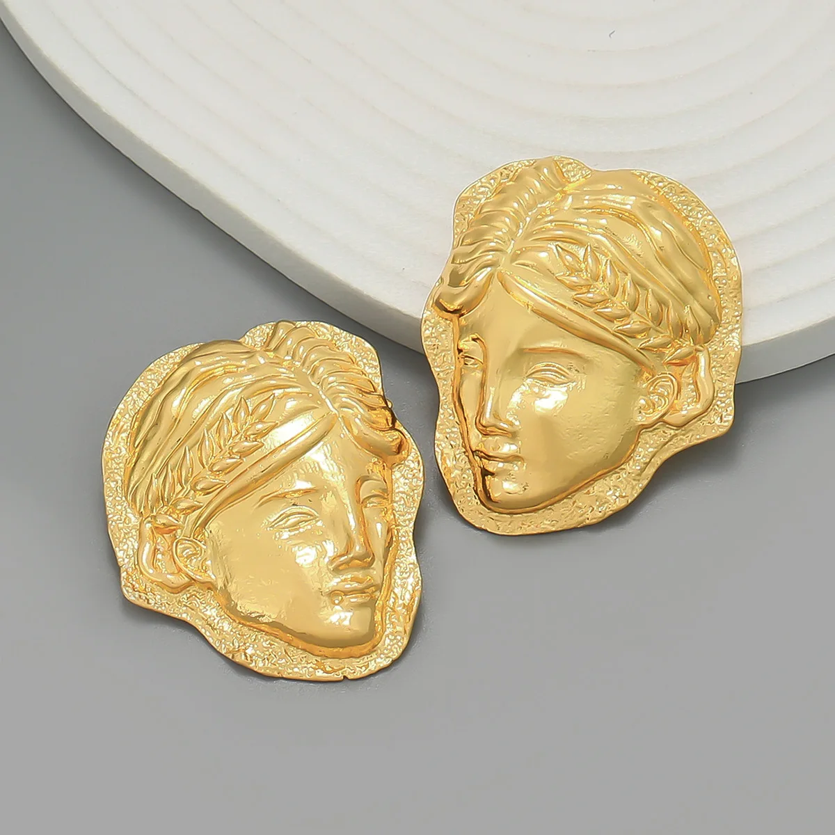 New Metal Face Embossed Earrings for Women's Exaggerated Retro Earrings, Party Jewelry Accessories  Korean Earrings