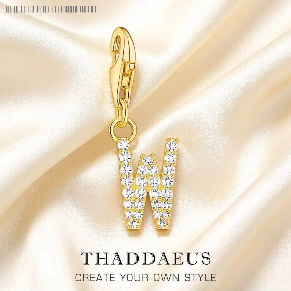 18K Vergoldeter Charm-Anhänger Alphabet Weiße Steinbuchstaben Brandneuer Club-Schmuck Trendiges Geschenk aus Echtem 925 Sterling Silber