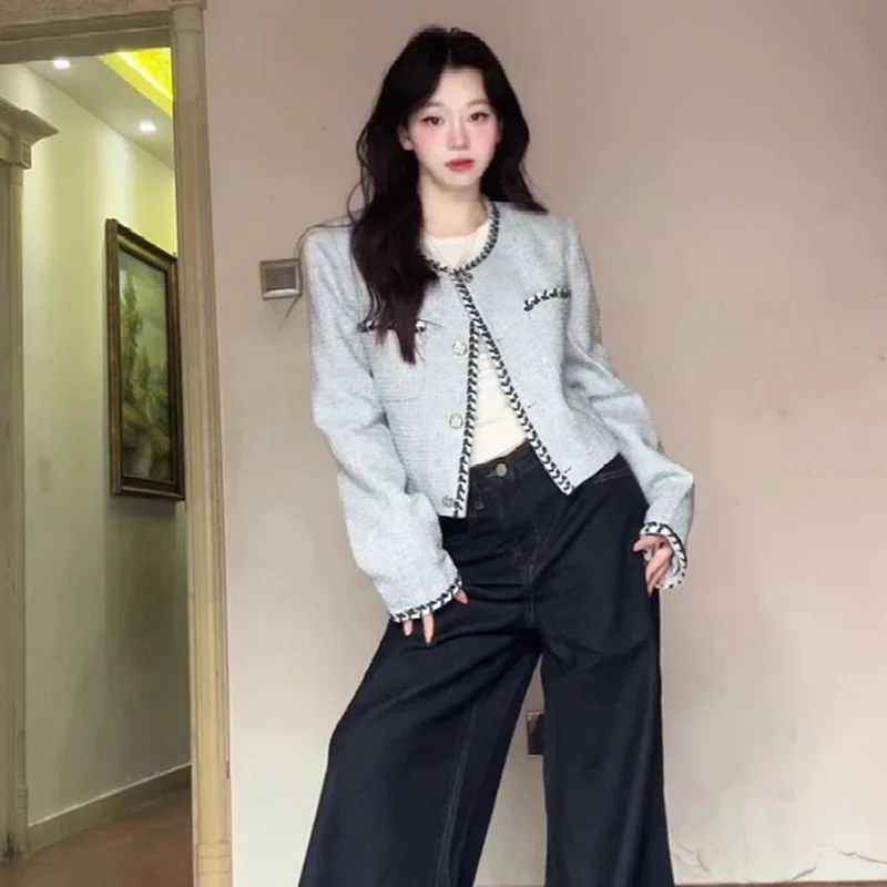 

Синее пальто во французском стиле, женская осенне-весенняя новая модель, короткие топы премиум-класса с коротким стилем и круглым вырезом, элегантность