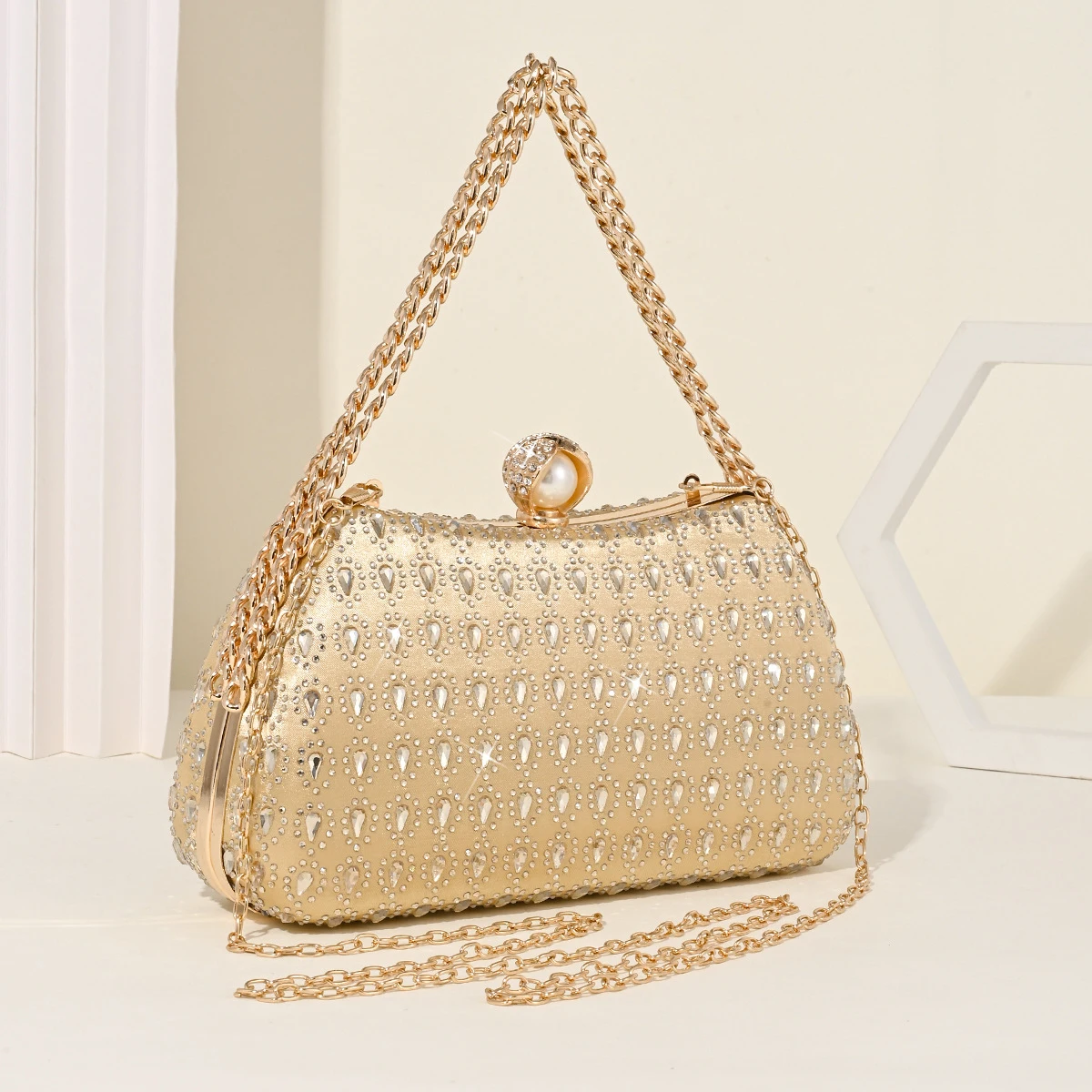 Teardrop Diamond Evening Dinner Bag Pearl Buckle Top-handle Handbags Chain Shoulder Purse Half Moon Rhinestones Party Clutches