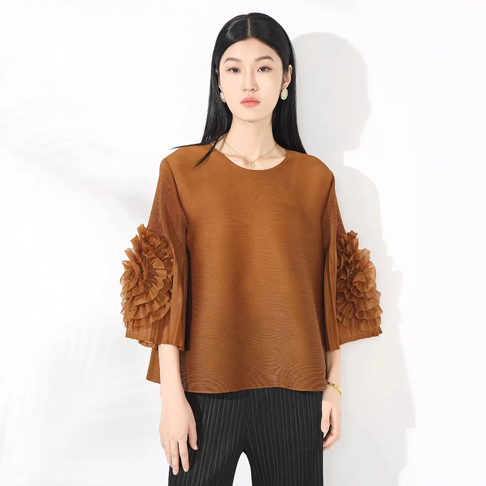 Miyake-Camiseta plisada con cuello redondo para mujer, Top informal elástico ajustado con flores, talla grande, a la moda y versátil, 2025