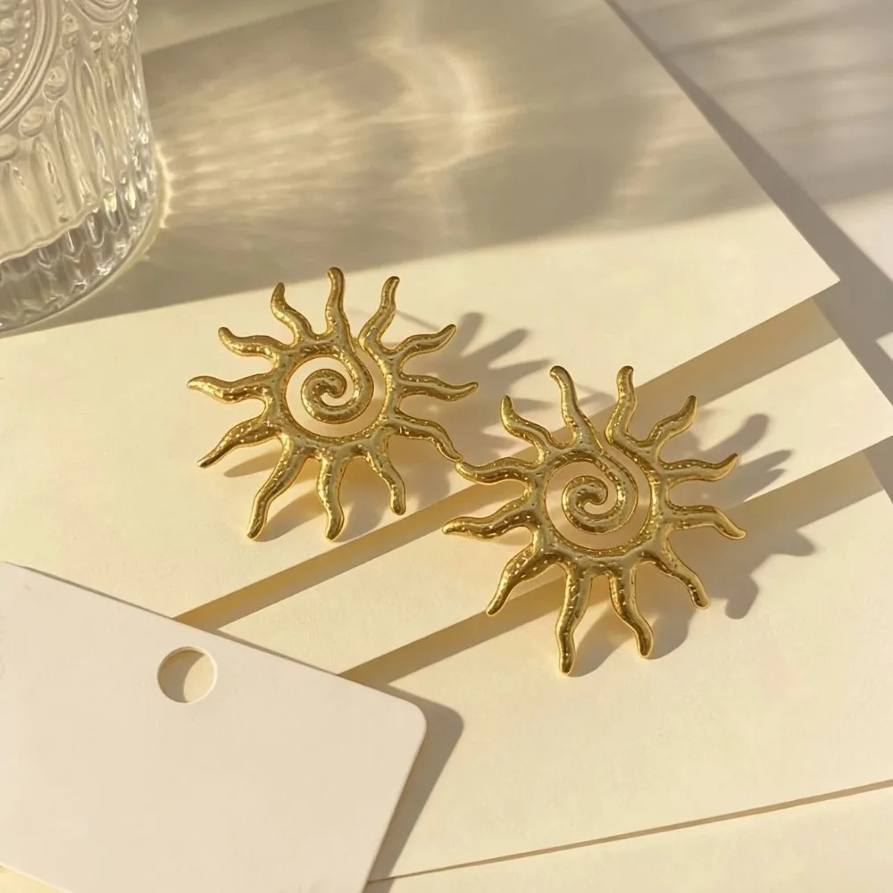 Unique Sun-shaped Flower Earrings Light Luxury Hollow Out Metal Stud Earrings Elegant Stainless Steel Sun Ear Stud Party