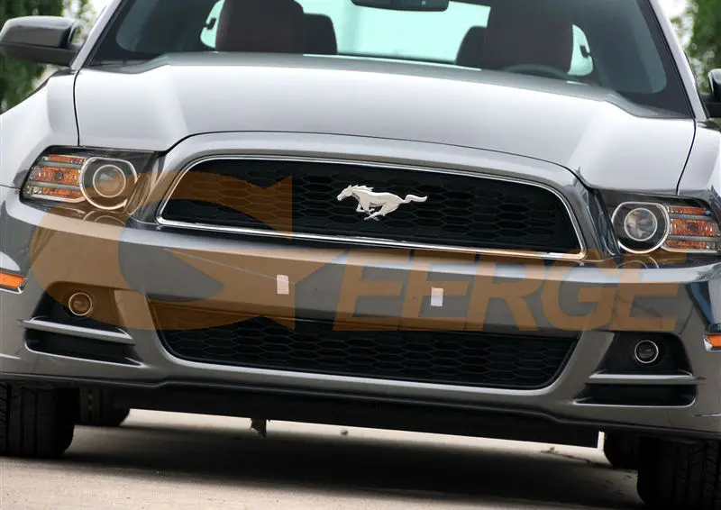 ที่ยอดเยี่ยม Ultra Bright CCFL Angel Eyes Halo แหวนชุด Day Light สําหรับ Ford Mustang 2013 2014 ไฟหน้า