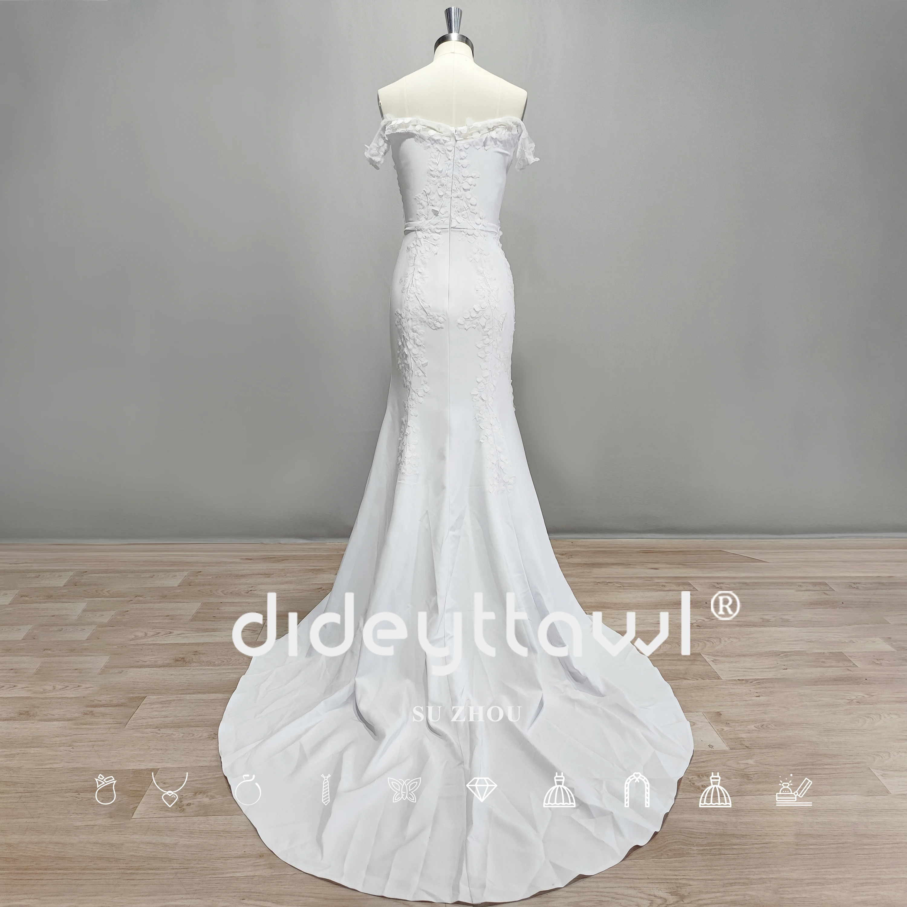 DIDEYTTAWL Simple Crepe Off The Shoulder Mermaid Wedding Dress 2023 Appliques Sleeveless Sweep Train Bridal Gown