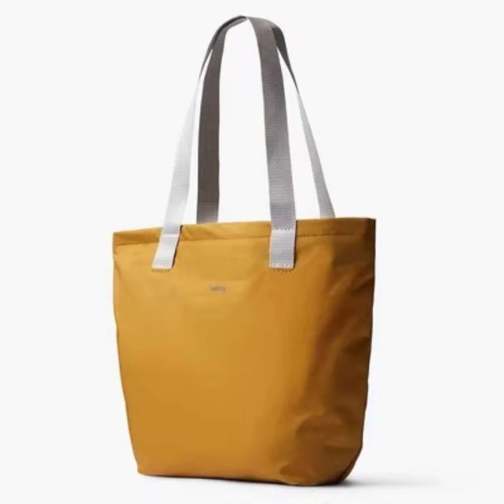 Bellroy Australia Lite Tote 15L Tote Bag Stylish tote shoulder bag for commuting to work