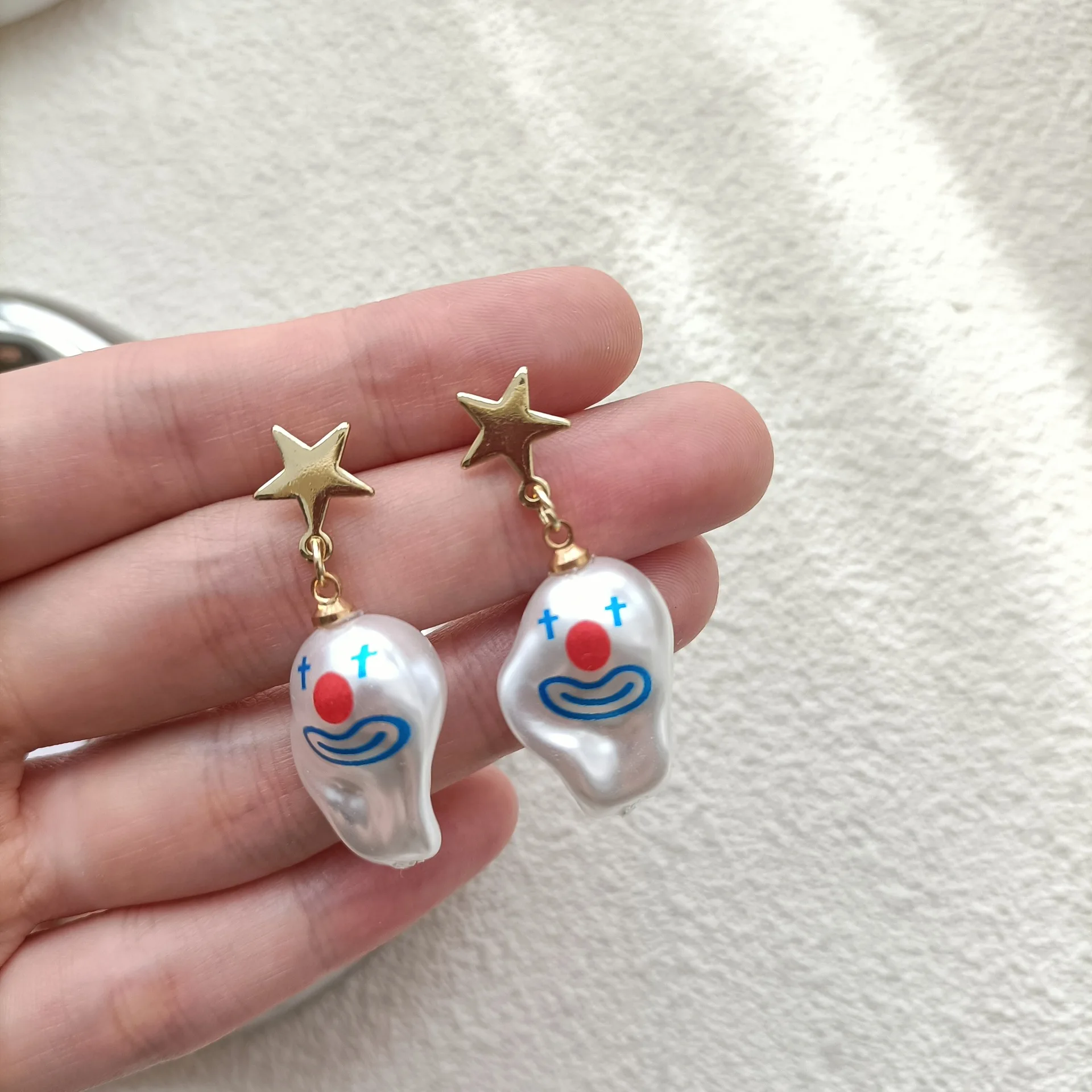 Funny Pearl Clown Acrylic Earrings for Women Cute Ghost Star Dangle Earrings Fashion Jewelry Irregular Charms Accessories Gifts