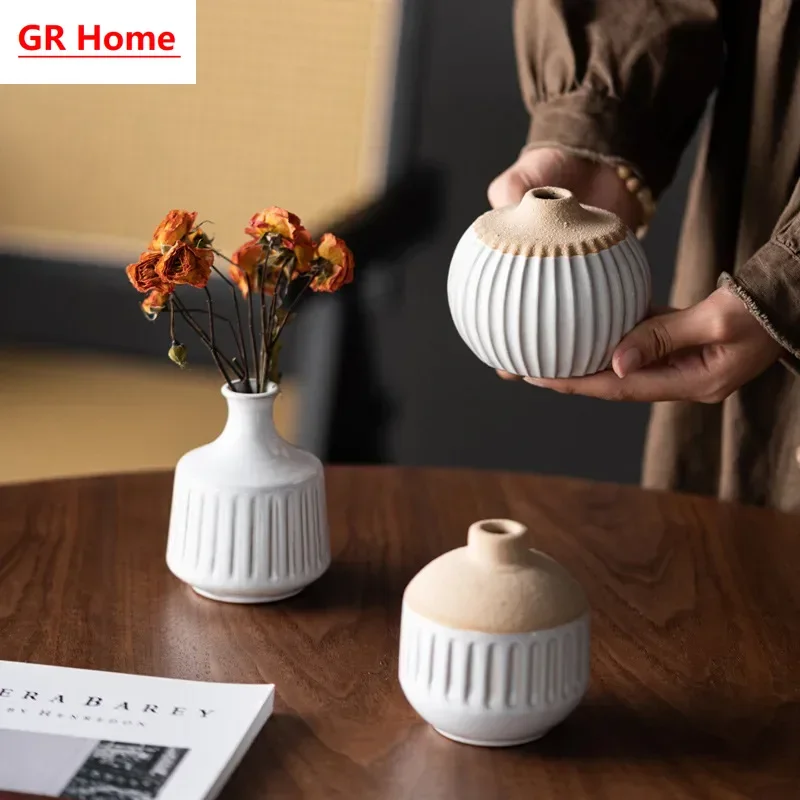 Nordic-style two-tone ceramic small vase, fresh and simple flower arrangement decor with an elegant touch for home display