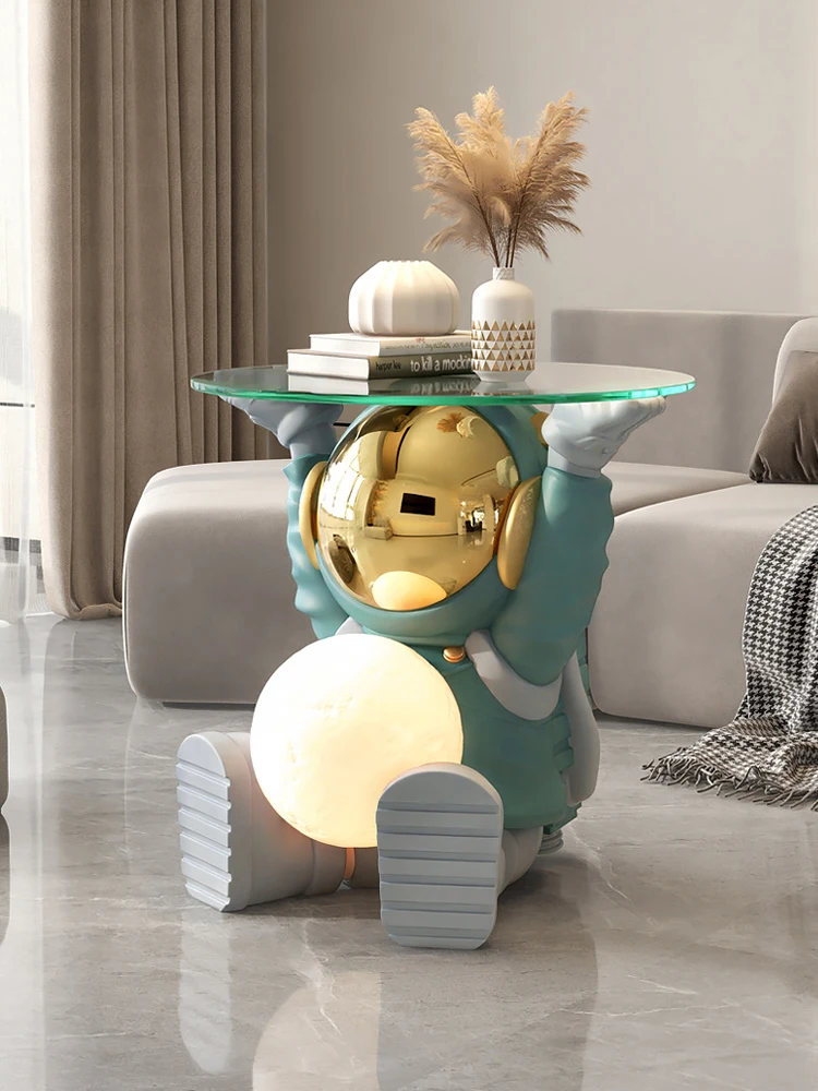 ديكور المنزل تمثال رائد الفضاء طاولة جانبية أرضية نعمة الحلي الإبداعية طاولات القهوة المستديرة الشمال نمط غرفة نوم طاولات السرير