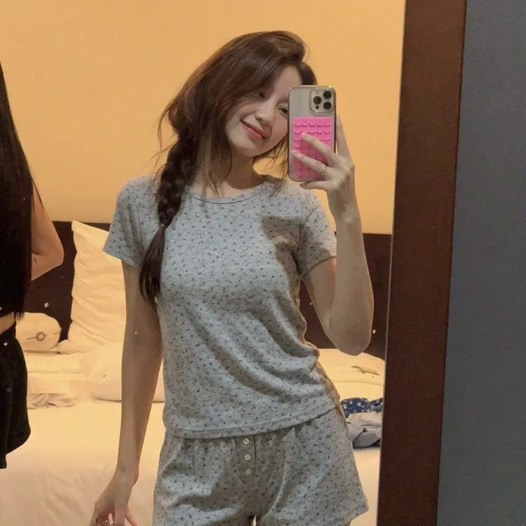 Summer New Women's Short Sleeved Home Suit Set, Gray Floral Short Sleeved Shorts, Comfortable Pajamas, Home Suit Two-piece Set