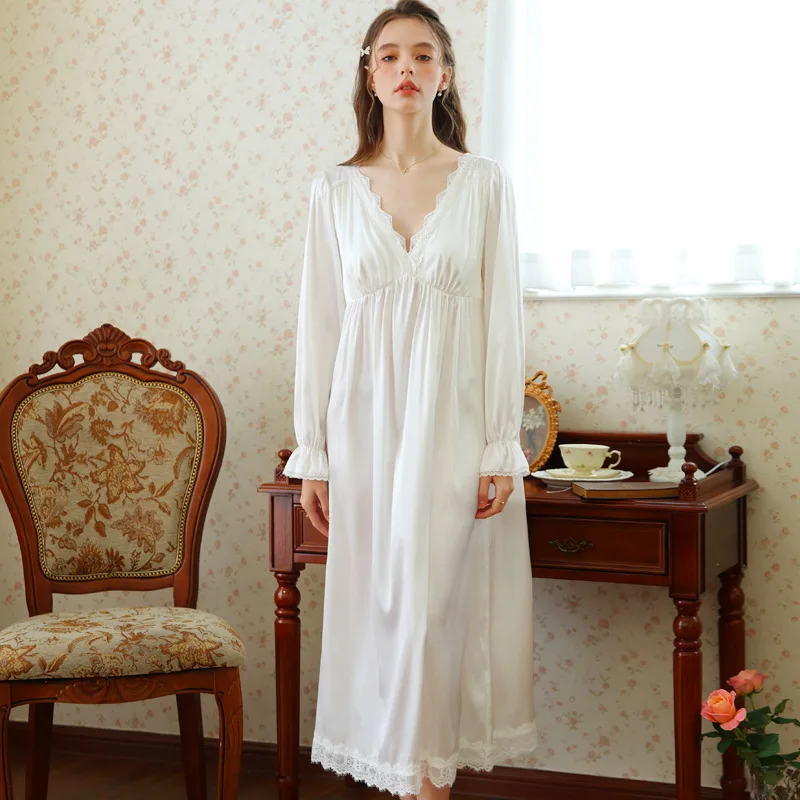 New Spring and Autumn Women's Long Lace Nightdress, French Style V-Neck Princess Dress with Chest Pad and Long Sleeves