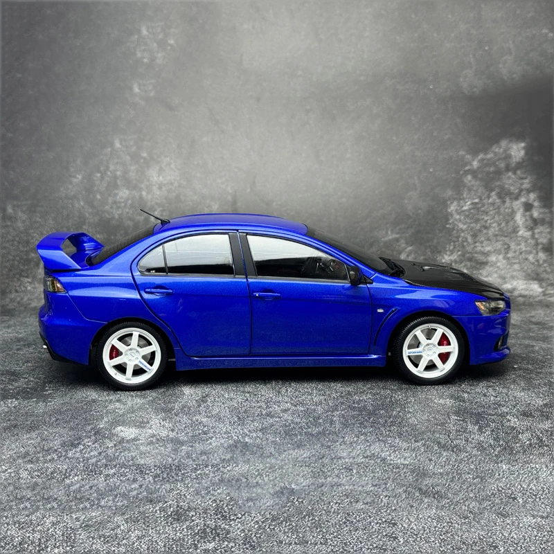 Modèle de voiture modifiée Evolution X EVO 10e génération 1:18, modèle de voiture en alliage moulé sous pression, collection et affichage de voitures jouets en métal